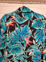 Load image into Gallery viewer, Vintage 1980s Hilo Hattie Men&#39;s Blue &amp; Black Tropical Hawaiian Print Button Down Shirt
