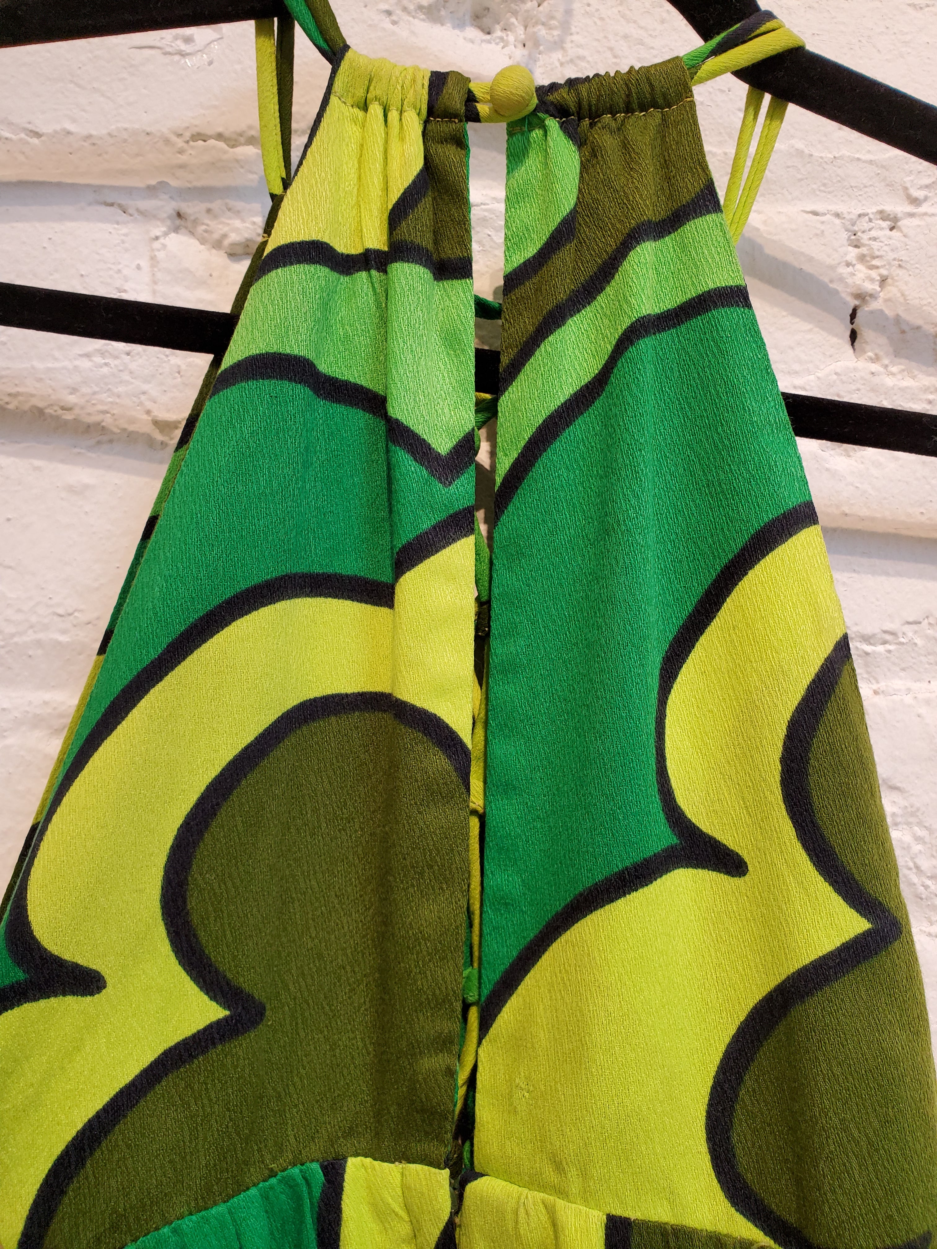 Vintage 1960s Women's Green Flower Power Hawaiian Print Sleeveless Empire Waist Maxi Dress
