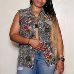Load image into Gallery viewer, Vintage 90s Black Floral Print Sleeveless Button Down Shirt
