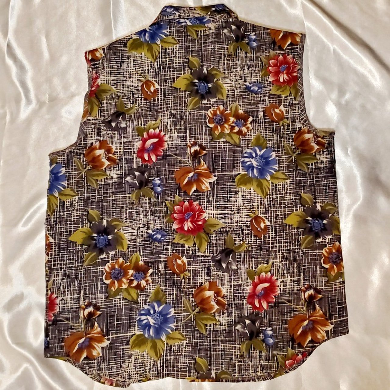 Vintage 90s Black Floral Print Sleeveless Button Down Shirt